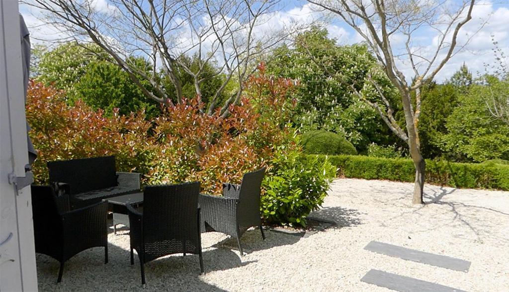 Bed and Breakfast Le Jardin de Celina à Valensole Extérieur photo