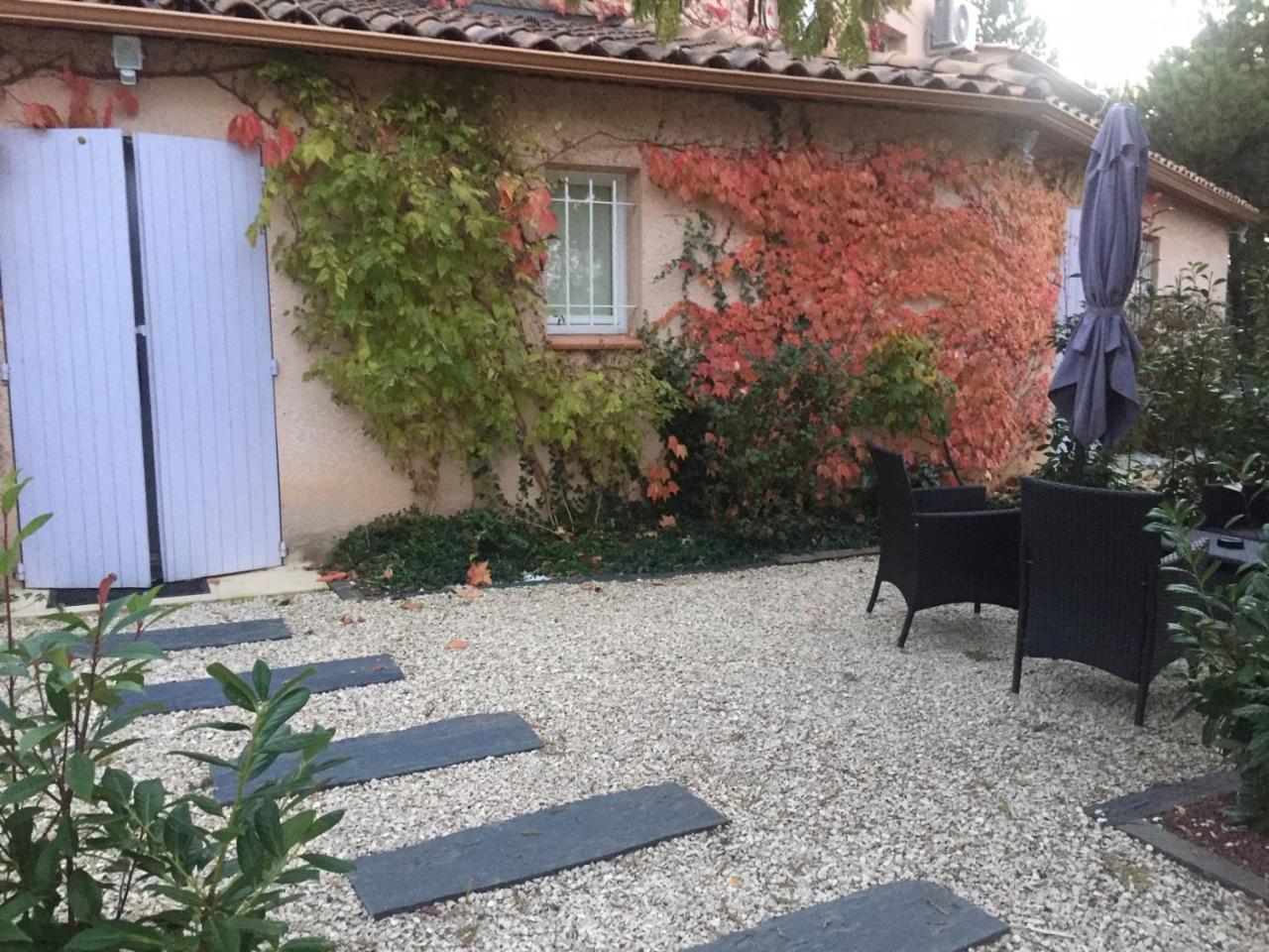 Bed and Breakfast Le Jardin de Celina à Valensole Extérieur photo